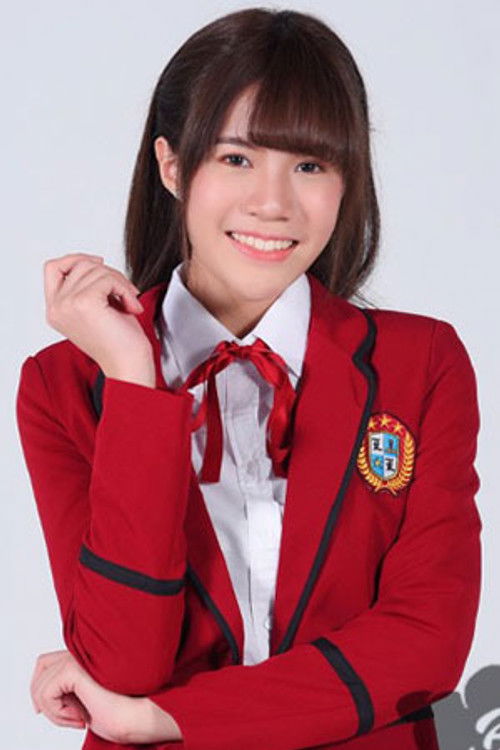 Vathusiri Phuwapunyasiri as Self