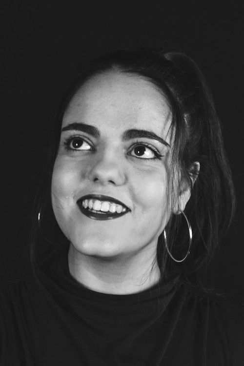 Paula Lasheras as La Guardabosques