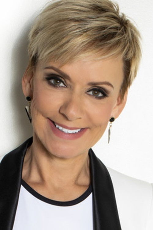 Jakupcsek Gabriella as Rendőrnő