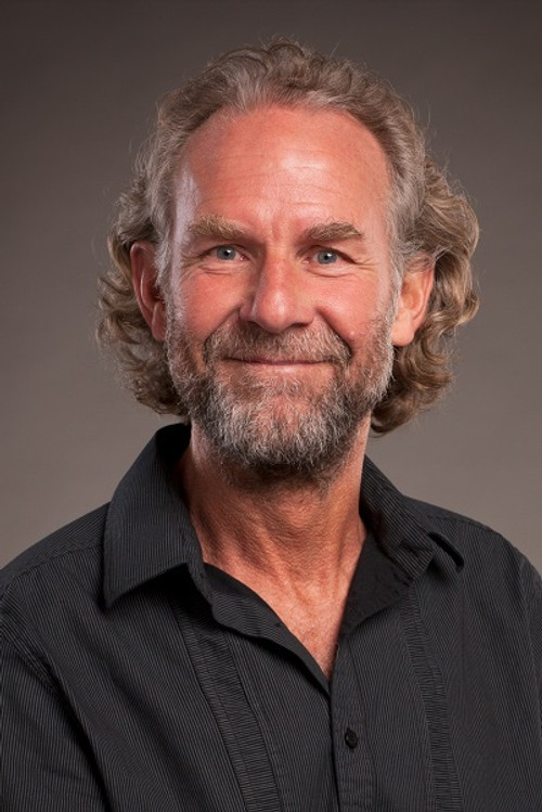 Martin Baynton as Narrator / SpottWot (voice)