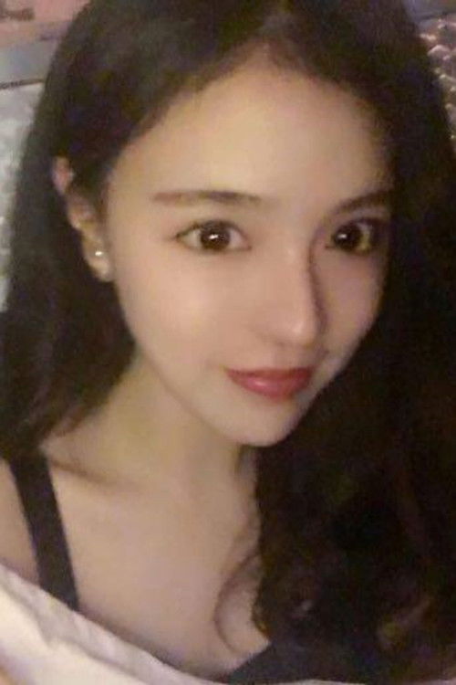 丰侃婧 as 伊丝 (Actor)