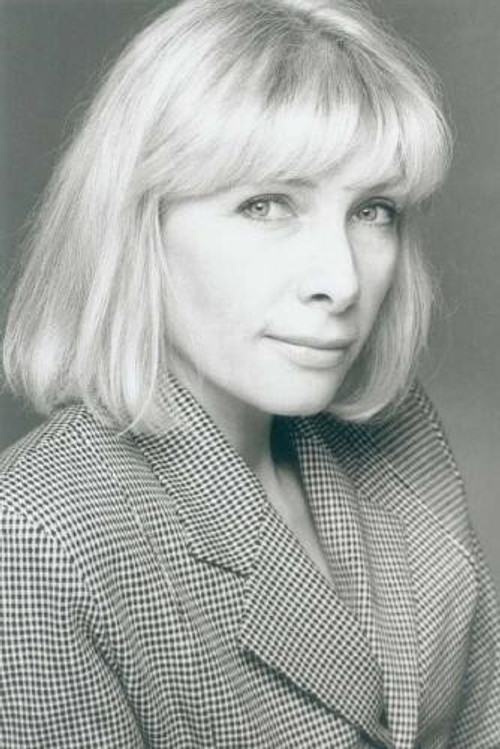 Martyne Visciano as Cynthia