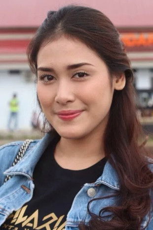 Andania Suri as Rahma