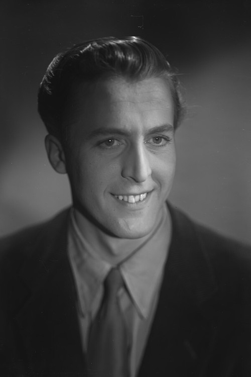 Rolf Labbart as Jussi Palomaa Jr. 'Mr. Hirninen'