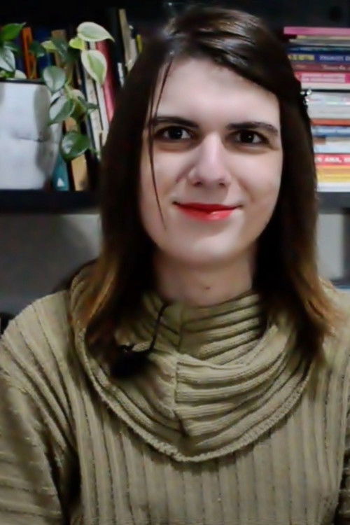 Sophia Mendonça as Main Host