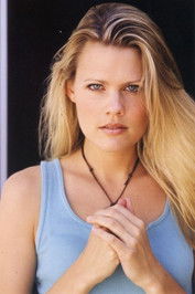 Sofia Karstens as Diana