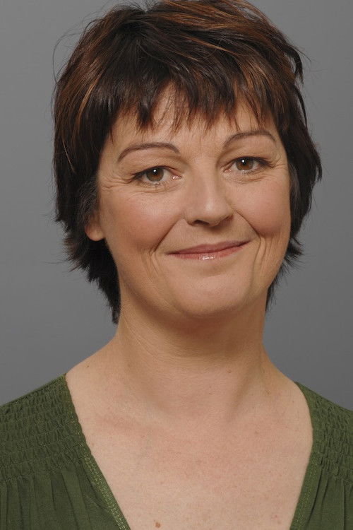 Kerynn Walsh as Mrs Simpson