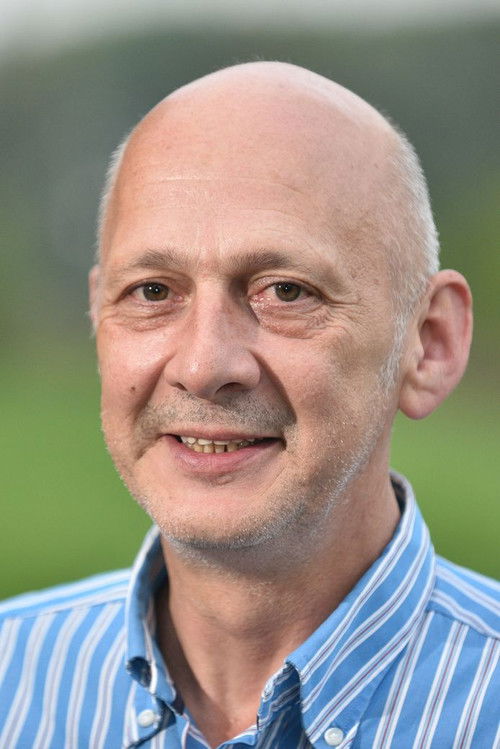 Bart Eeman as Self - Spoiled Art Researcher