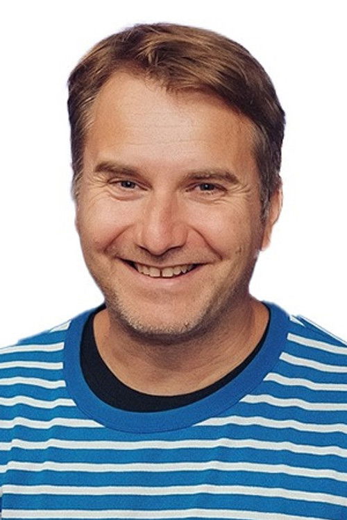 Admir Baltić as Narator