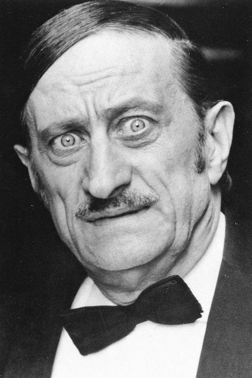 Dante Cleri as Conserje