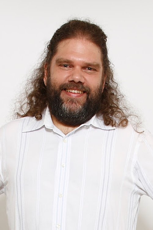 Robert Baldwin as Kyoryu Cyan (voice)