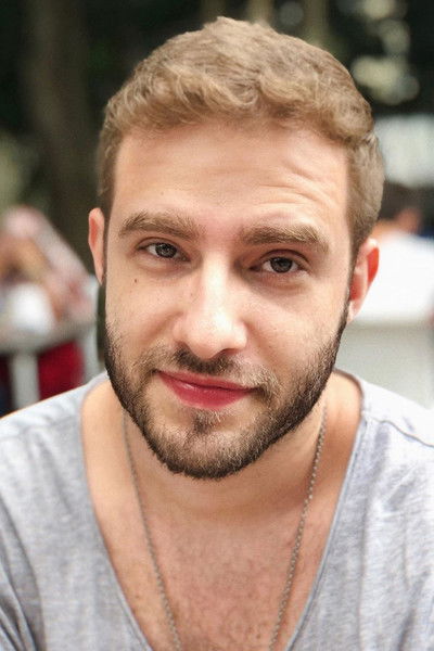 Lucas Gama as Quim