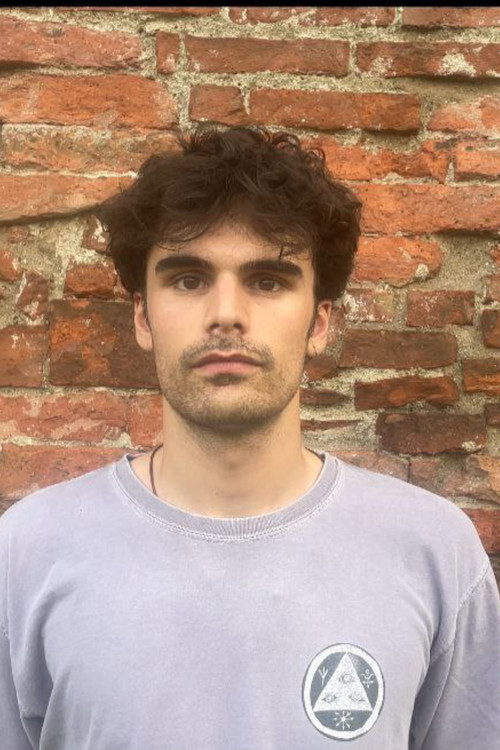 Niccolò Scaravelli as Ragazzo 1