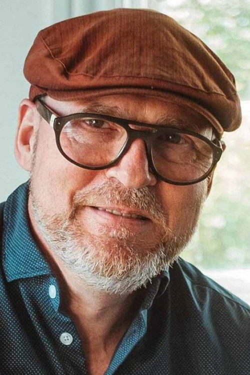 Frans Bak as Pianist