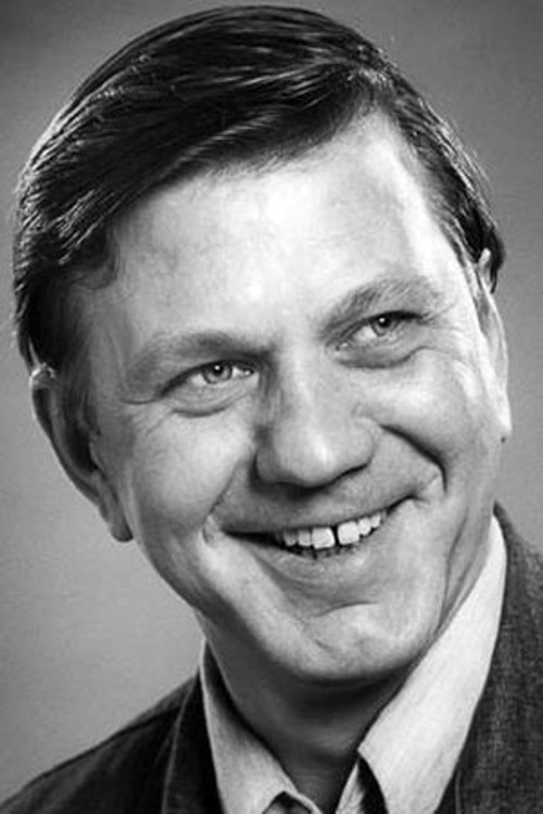 Boris Smorchkov as Вася, пехотинец