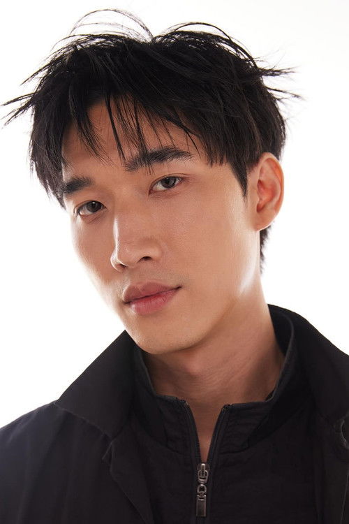 Noh Phouluang Thongprasert as Be Bomb/Bom