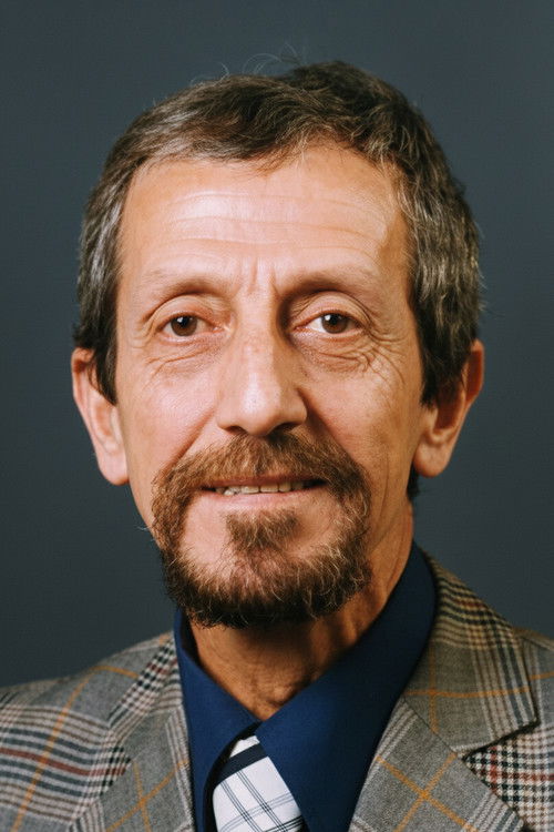 Necdet Yakın as Karadenizli