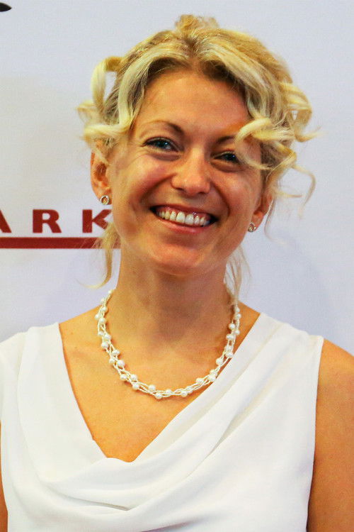 Viola Zasowska as Agent