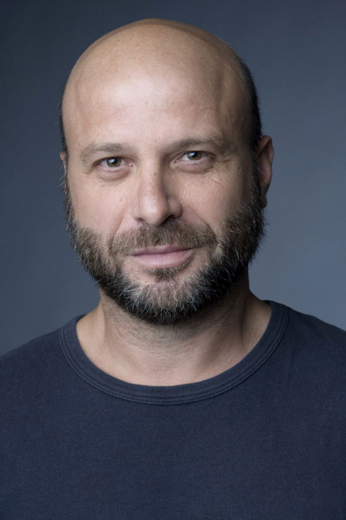 Antonio Márquez as Marido Natalia