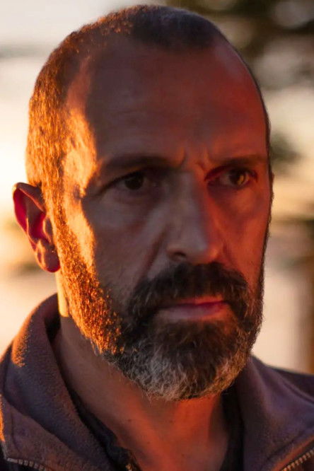 Rober de Vigo as Camareiro I