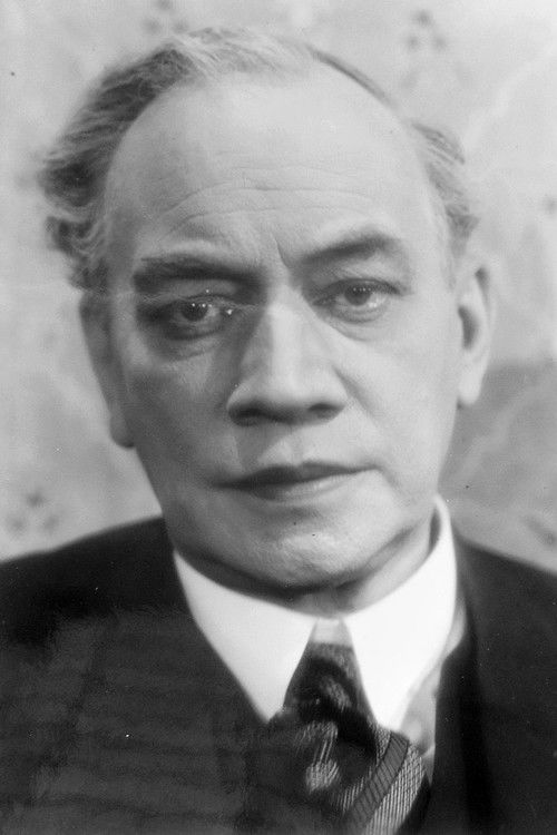 Georg Blickingberg as Gen. von Tillisch