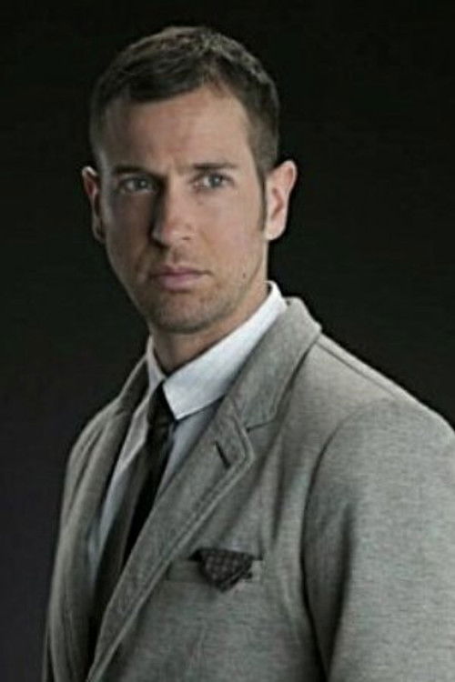 Daniel Berlanga as Emiliano