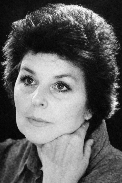 Wanda Ottovich-Volovskaya as Нина Дмитриевна Ольшанская