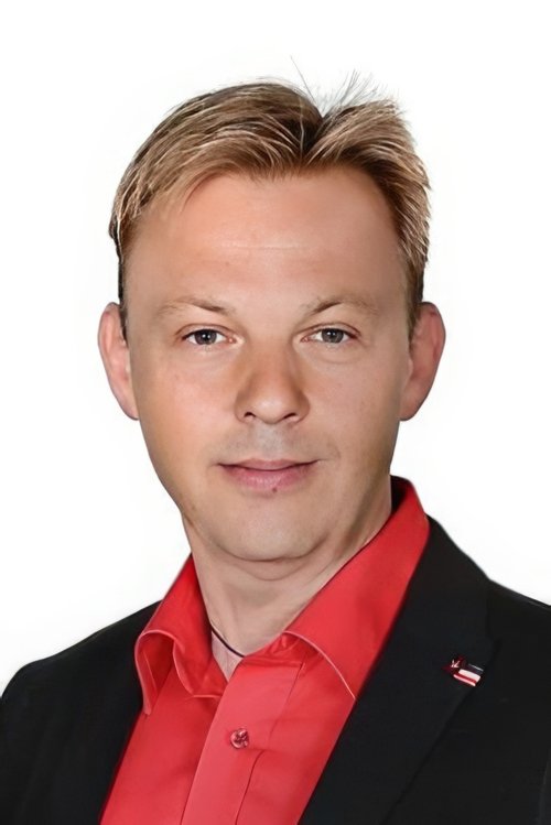 Miroslav Babiak as Karol Čáni