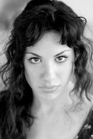 Amy Dawson as Beatrice Carew