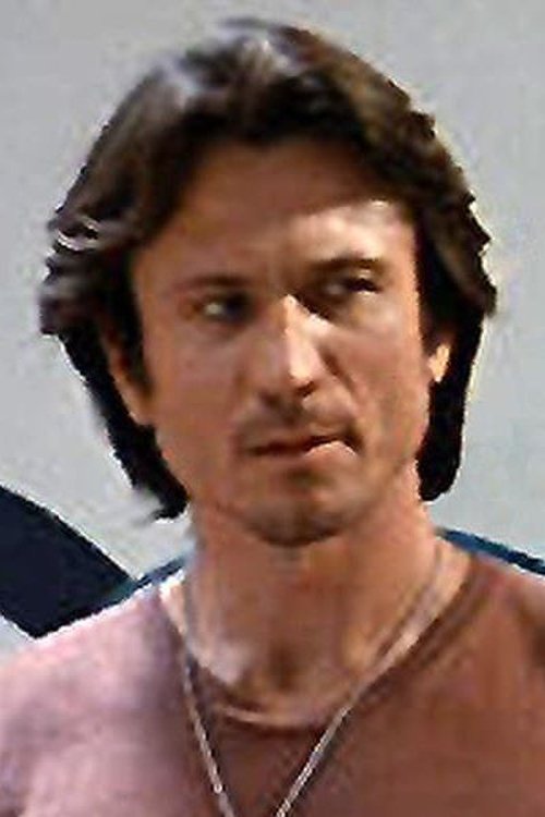 Crofton Hardester as Mendes