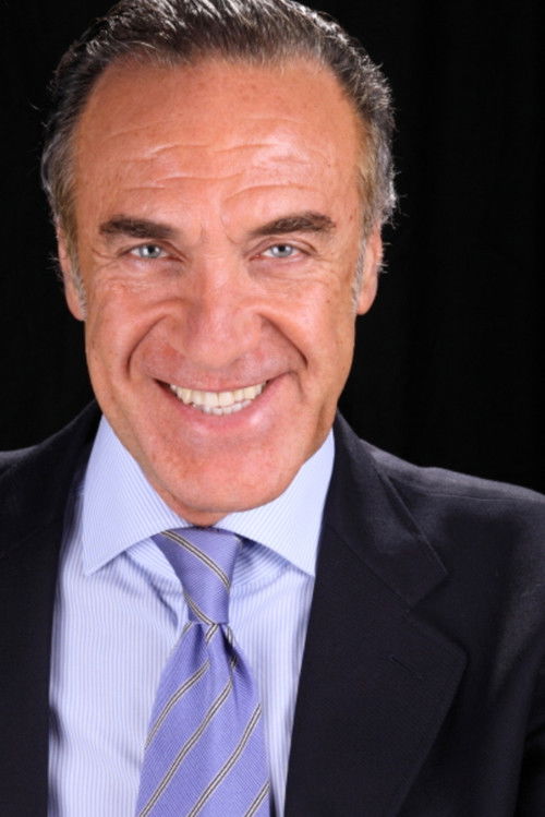 Alvaro Gradella as Carabinieri Lieutenant