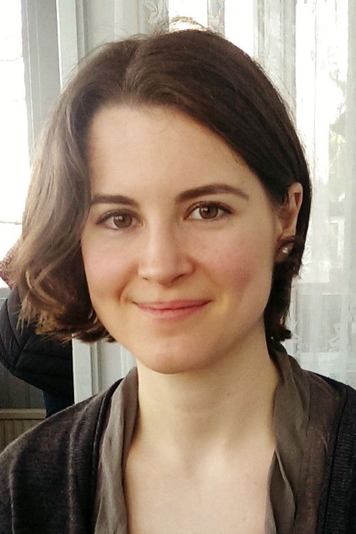 Mylaine Hedreul as Bea