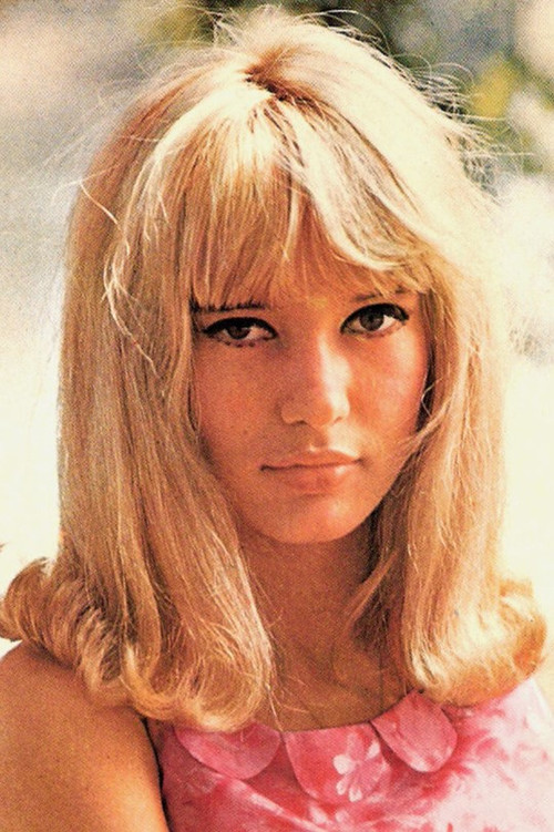 Gillian Hills as Aloa