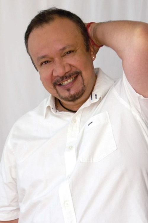 Víctor H. Covarrubias as Emilio / Emilio 9000 (voice's)