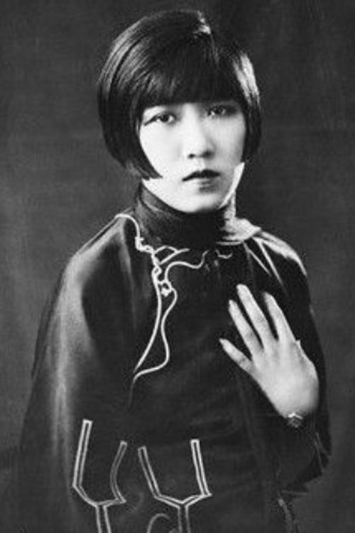 Olive Young as Maid (uncredited)