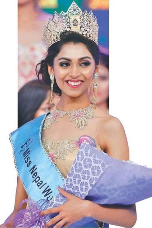 Nikita Chandak as Mamata Gupta