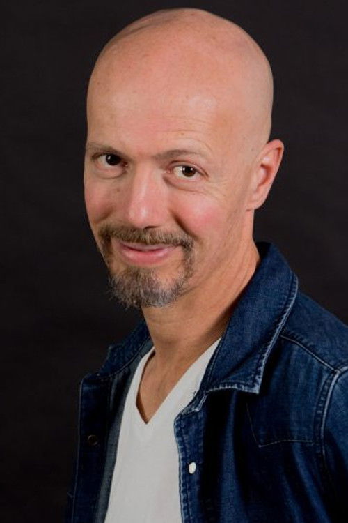 Yossi Toledo as Kaa\The monkeys king