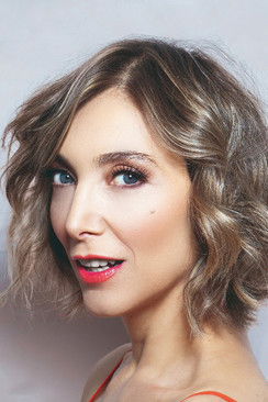 Jenny Cavallo as Nieves Errázuriz