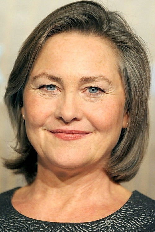 Cherry Jones as Geri Taub