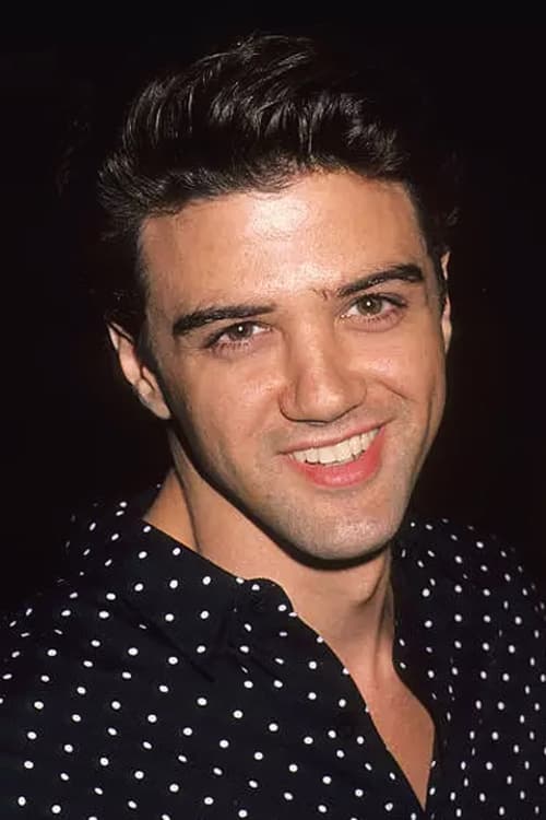 Michael St. Gerard as Everett