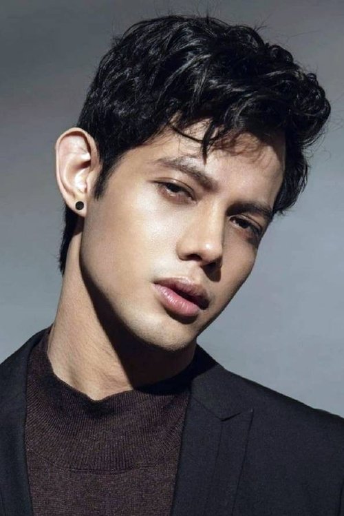 Ali Asistio as Cholo