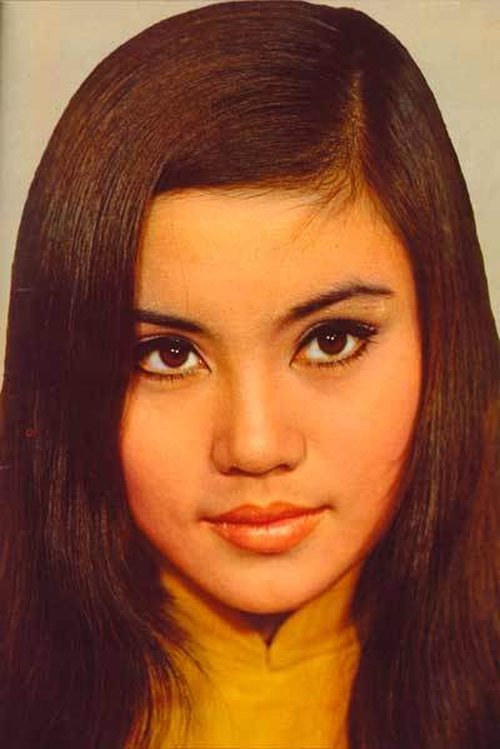 Polly Shang-Kuan Ling-Feng as 