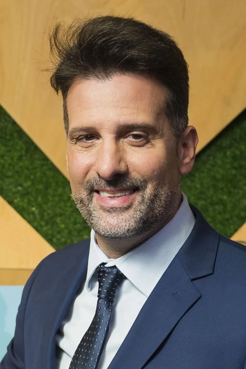 José María Listorti as Matías