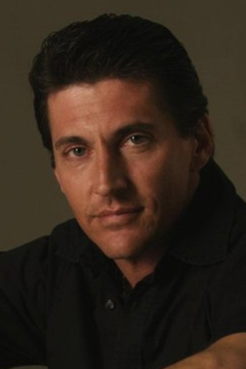 Loren Avedon as Special Agent Sykes