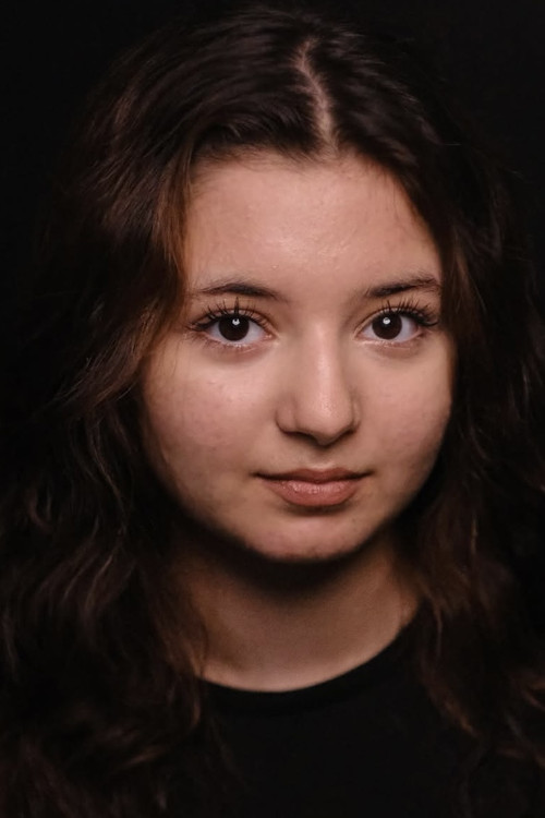 Izel Dadashzade as Yaqut