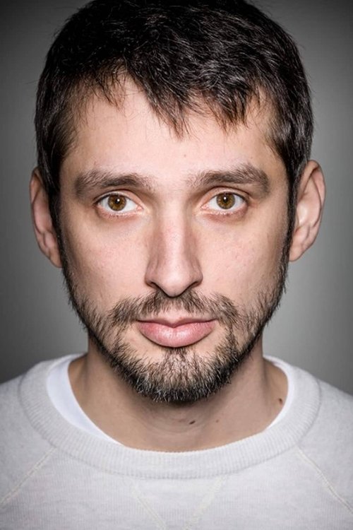 Mircea Postelnicu as Radu