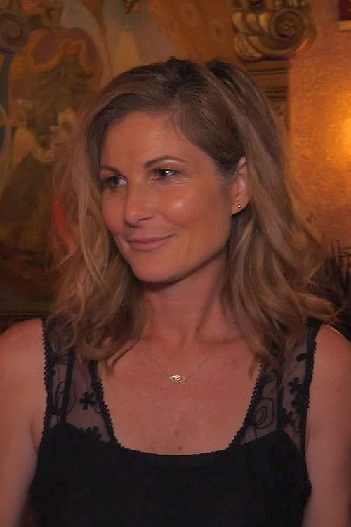 Rachel Aneta Wills as Janine