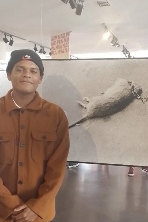 João Vitor Tadeu as Maurilio