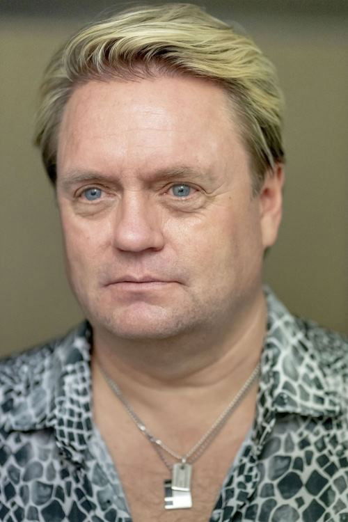 Johnny Hansen as Kandis