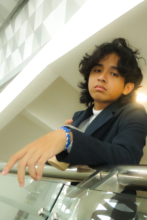 M. Kifahi Avicena Harris as Guitarist